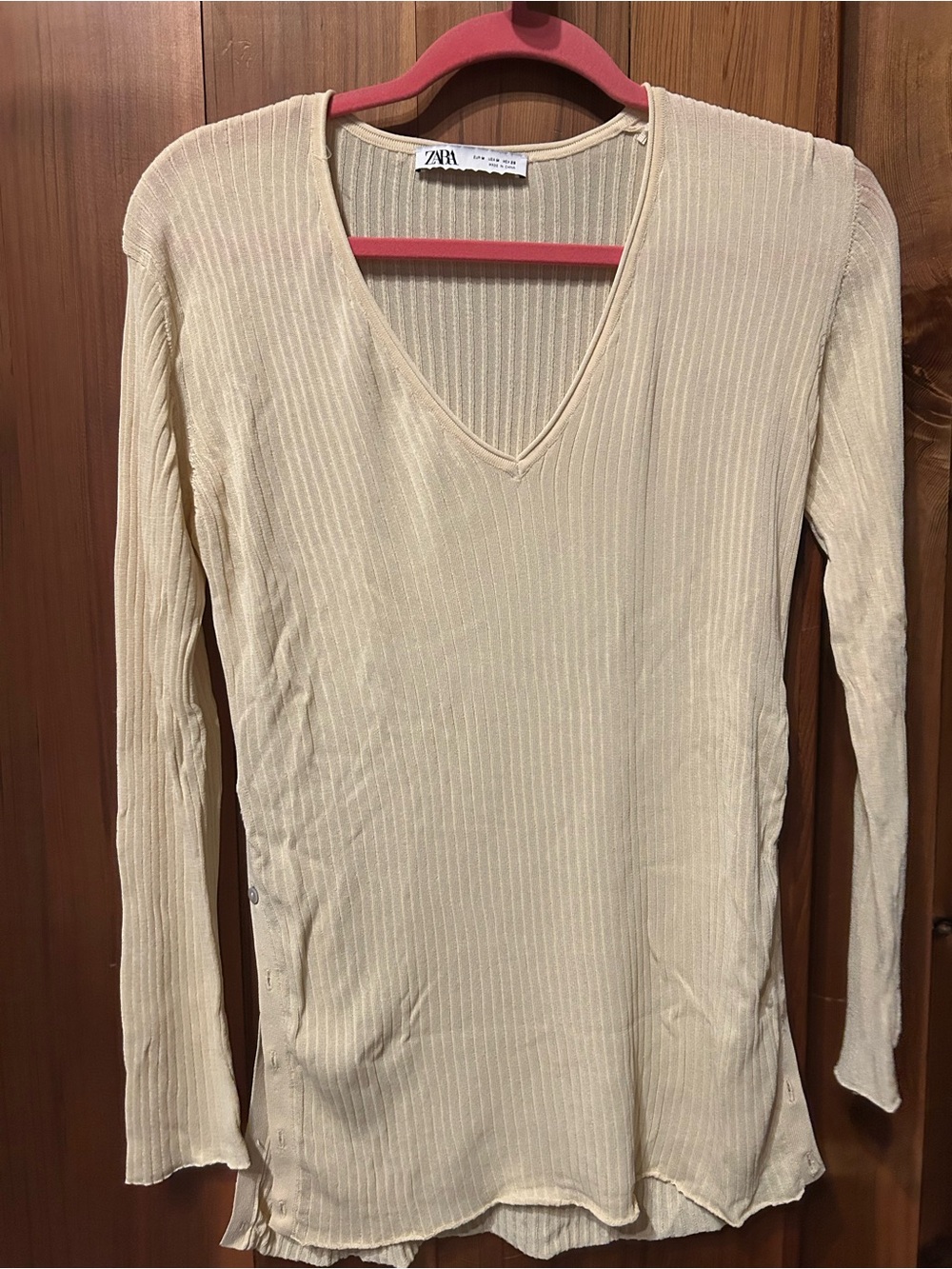 Zara Cream Ribbed V-Neck Long Sleeve Top with Side Buttons